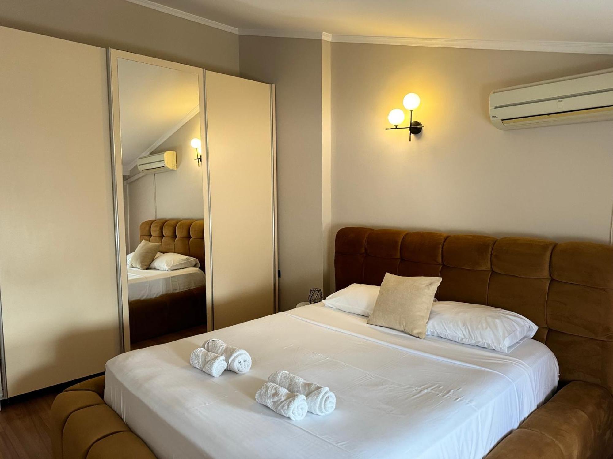 Golden Dublex Tirana Apartment Luaran gambar