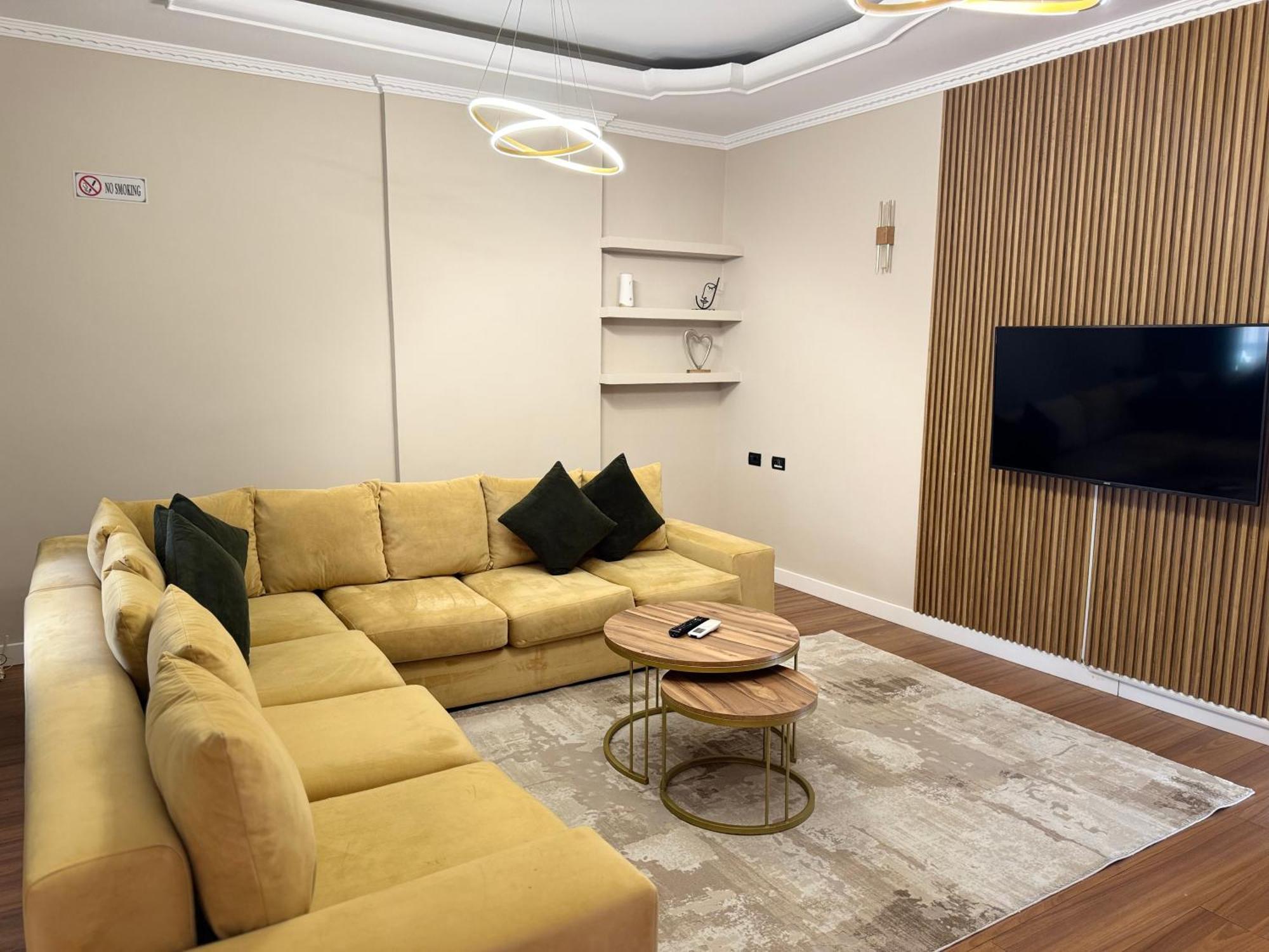Golden Dublex Tirana Apartment Luaran gambar