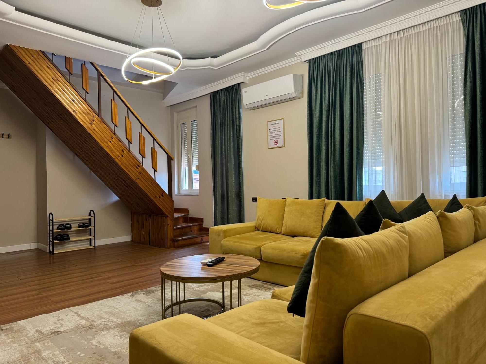 Golden Dublex Tirana Apartment Luaran gambar