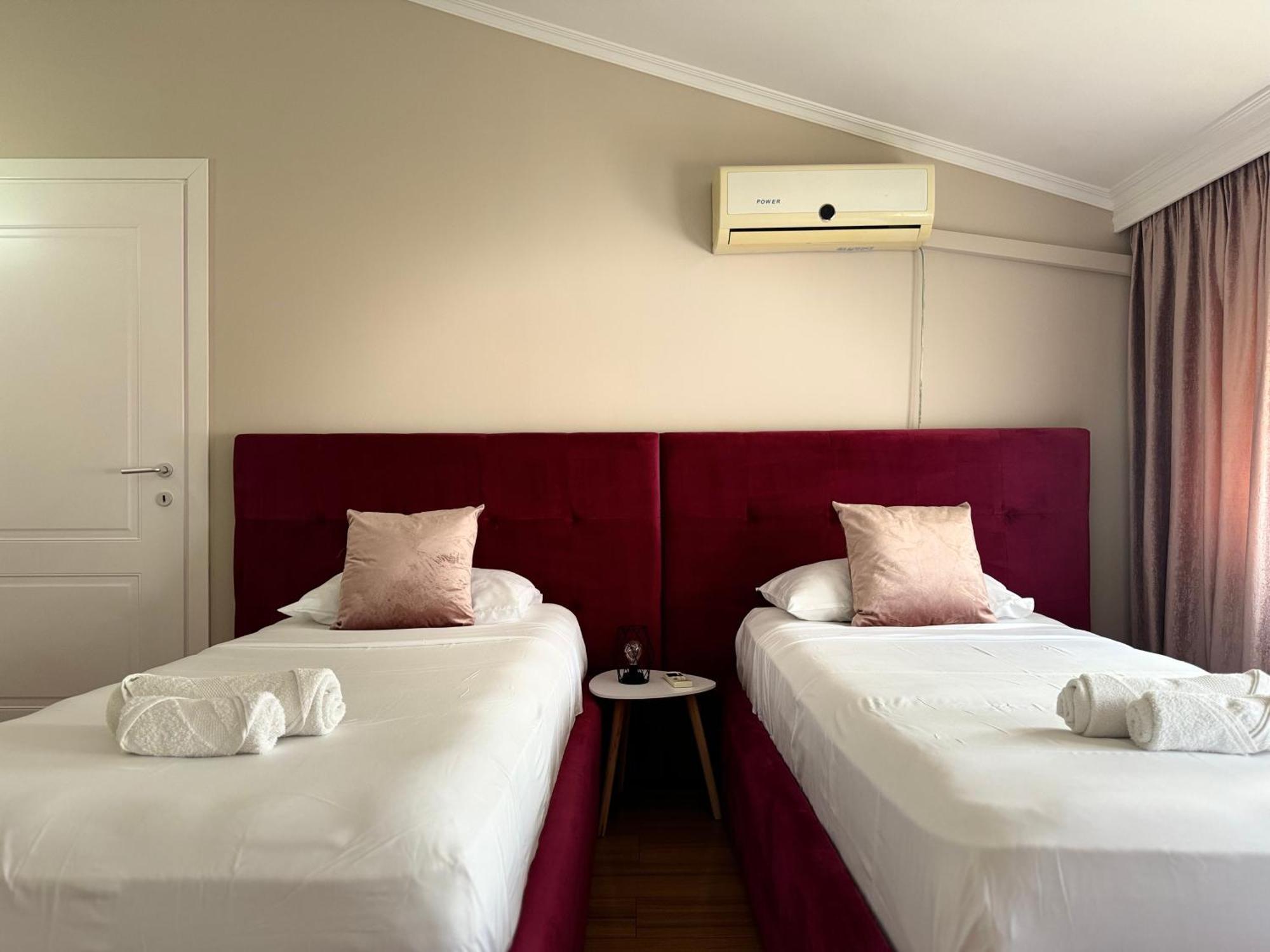 Golden Dublex Tirana Apartment Luaran gambar