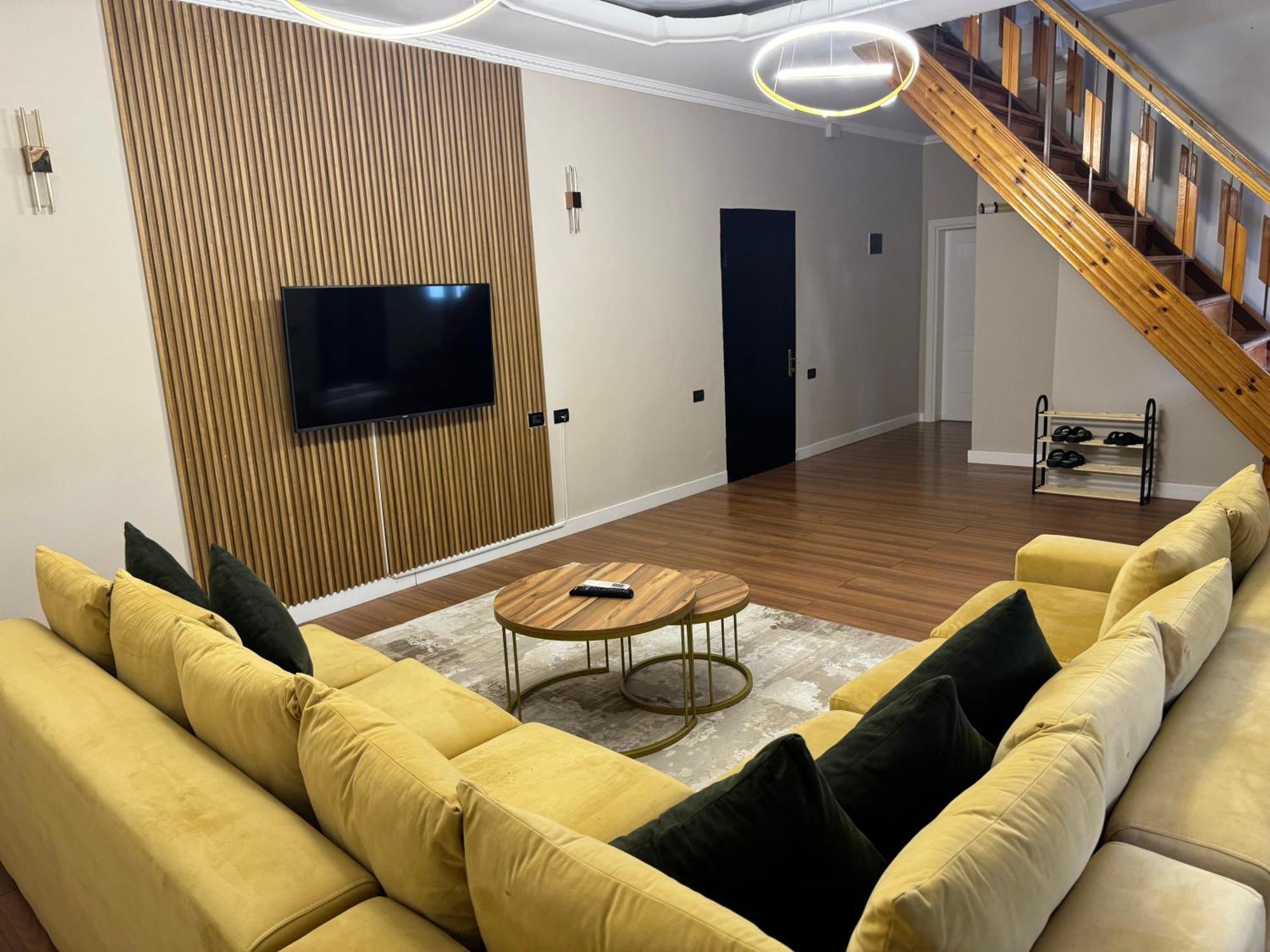 Golden Dublex Tirana Apartment Luaran gambar